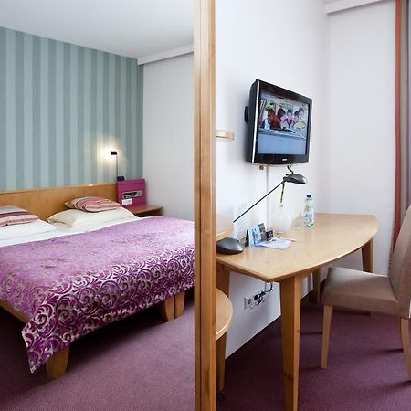 קלגנפורט Hotel Geyer מראה חיצוני תמונה