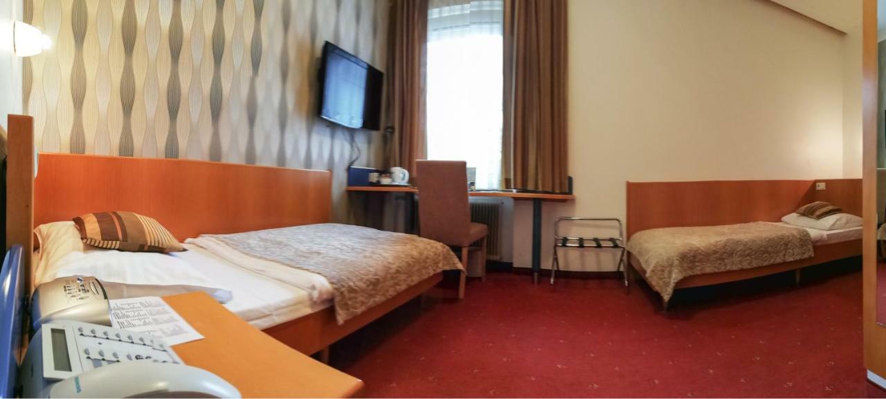 קלגנפורט Hotel Geyer מראה חיצוני תמונה