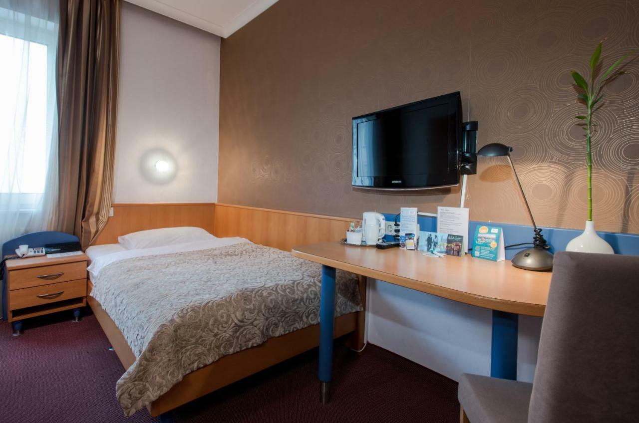קלגנפורט Hotel Geyer מראה חיצוני תמונה