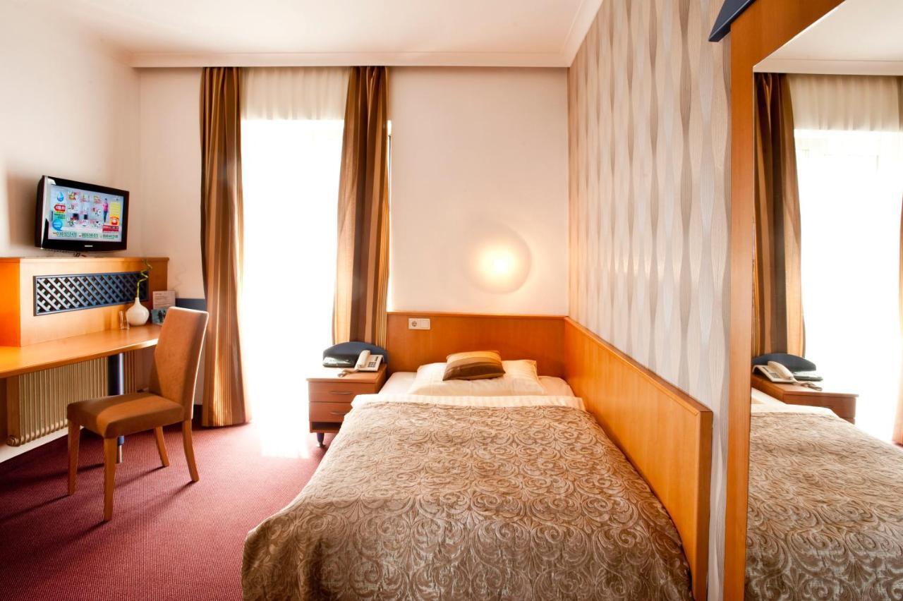 קלגנפורט Hotel Geyer מראה חיצוני תמונה